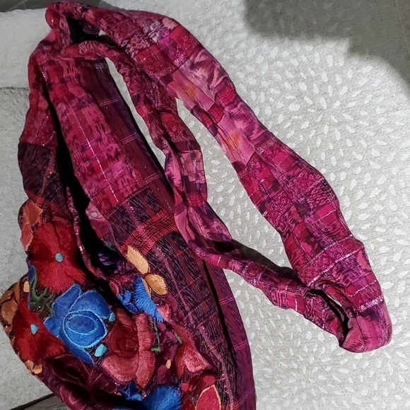 ARTISAN PURPLE PINK EMBROIDERED FLORAL BAG - Picture 8 of 10